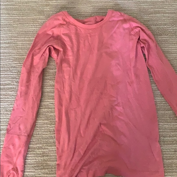 Long sleeve pink lululemon top - Picture 1 of 1